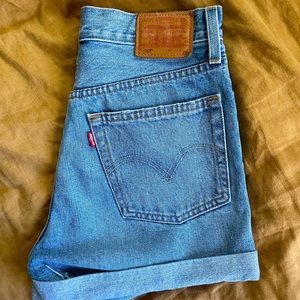 501 levi shorts